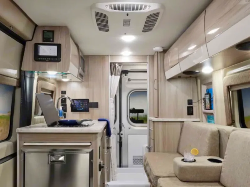 Thor Motor Coach Scope camper van rental