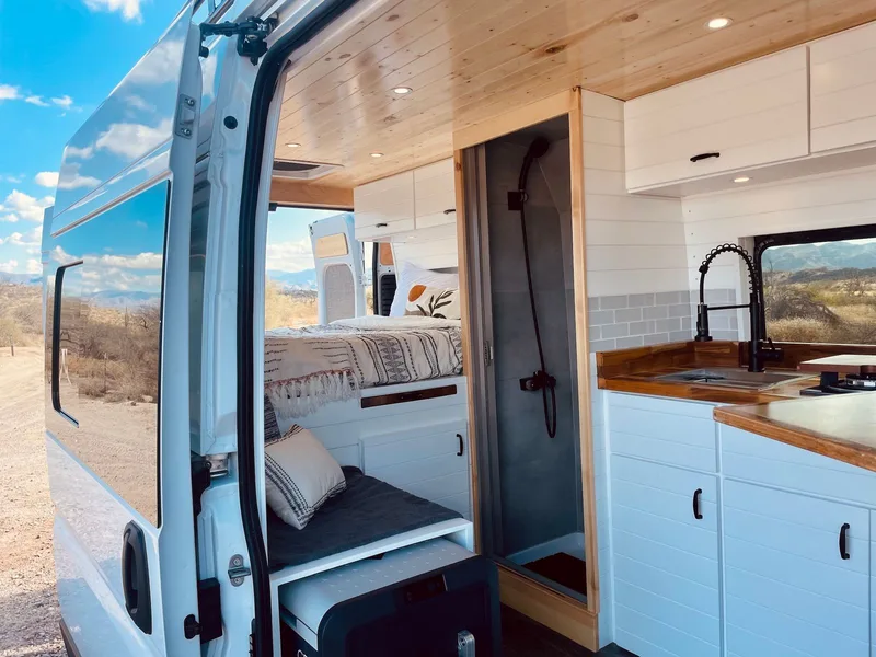 Vandoit DO camper van rental