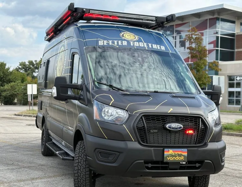 Vandoit Liv camper van rental